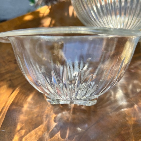 Ribbed vintage set a three stacking bowls with a yellow hint - Picture 2 of 7